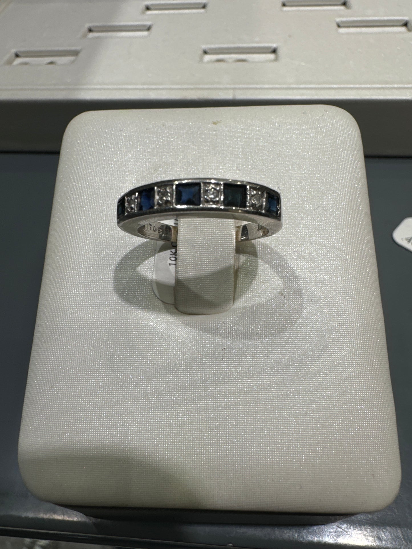 Bague en Or 10K avec .04CT de diamants + .50CT de Sapphire