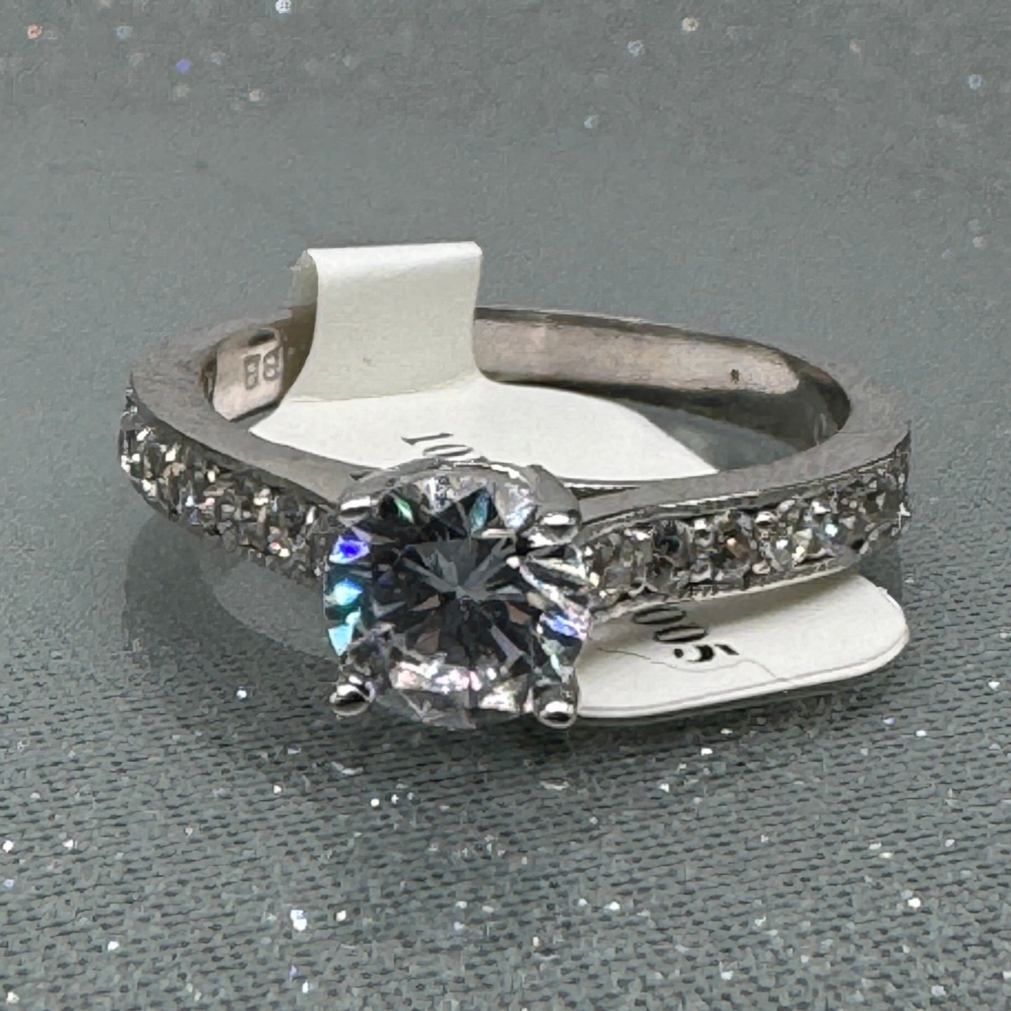 Solitaire 10K White Gold Ring zirconia