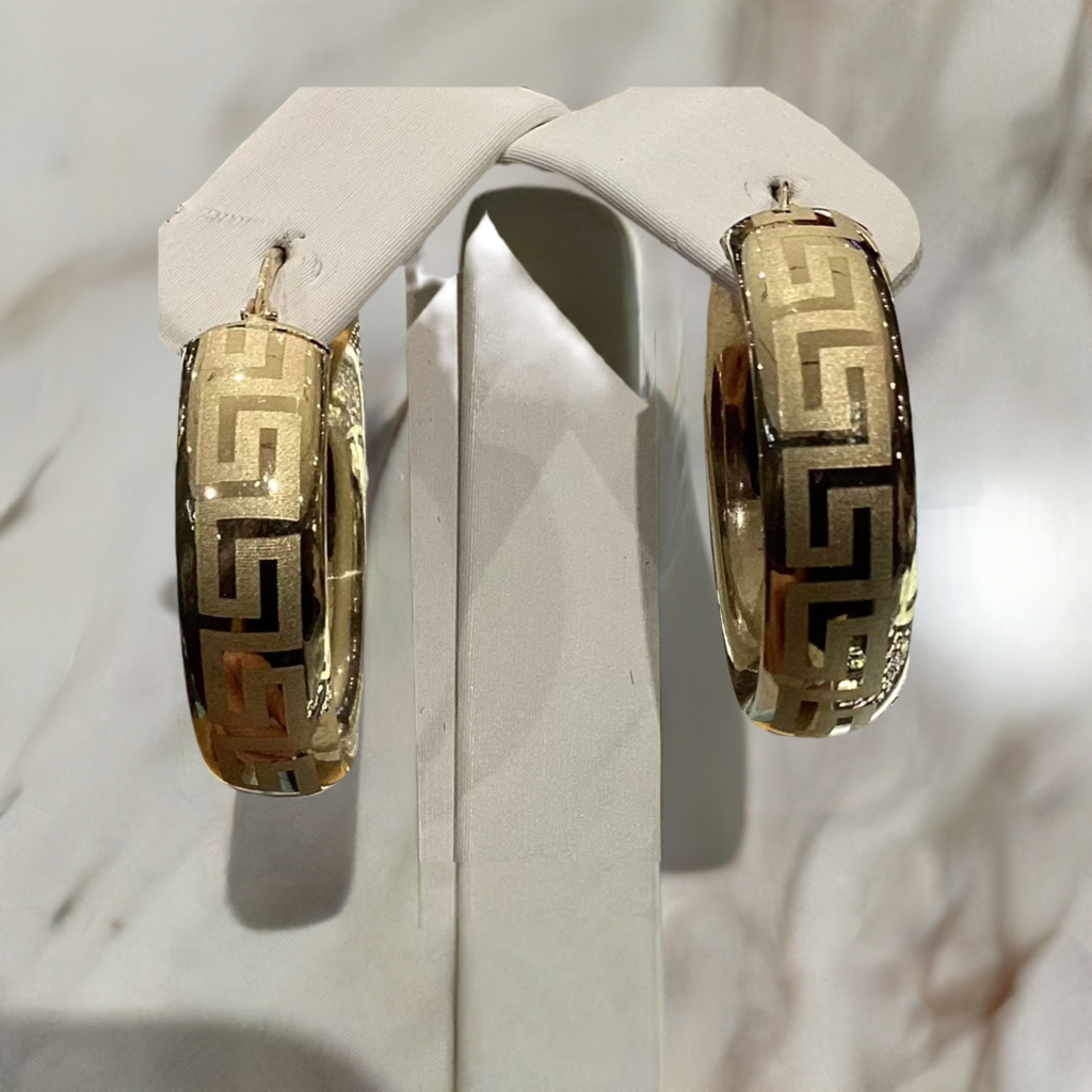 10K Y Gold Earrings 5.32g
